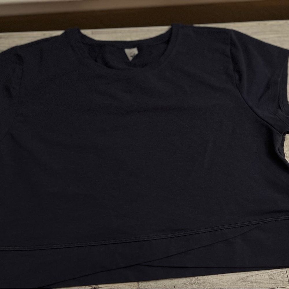 navy Women's workout crop Top